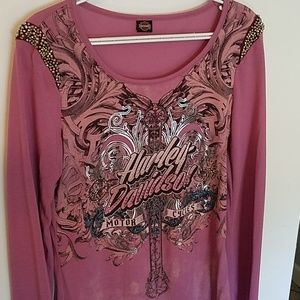 Womens long sleeved shirt